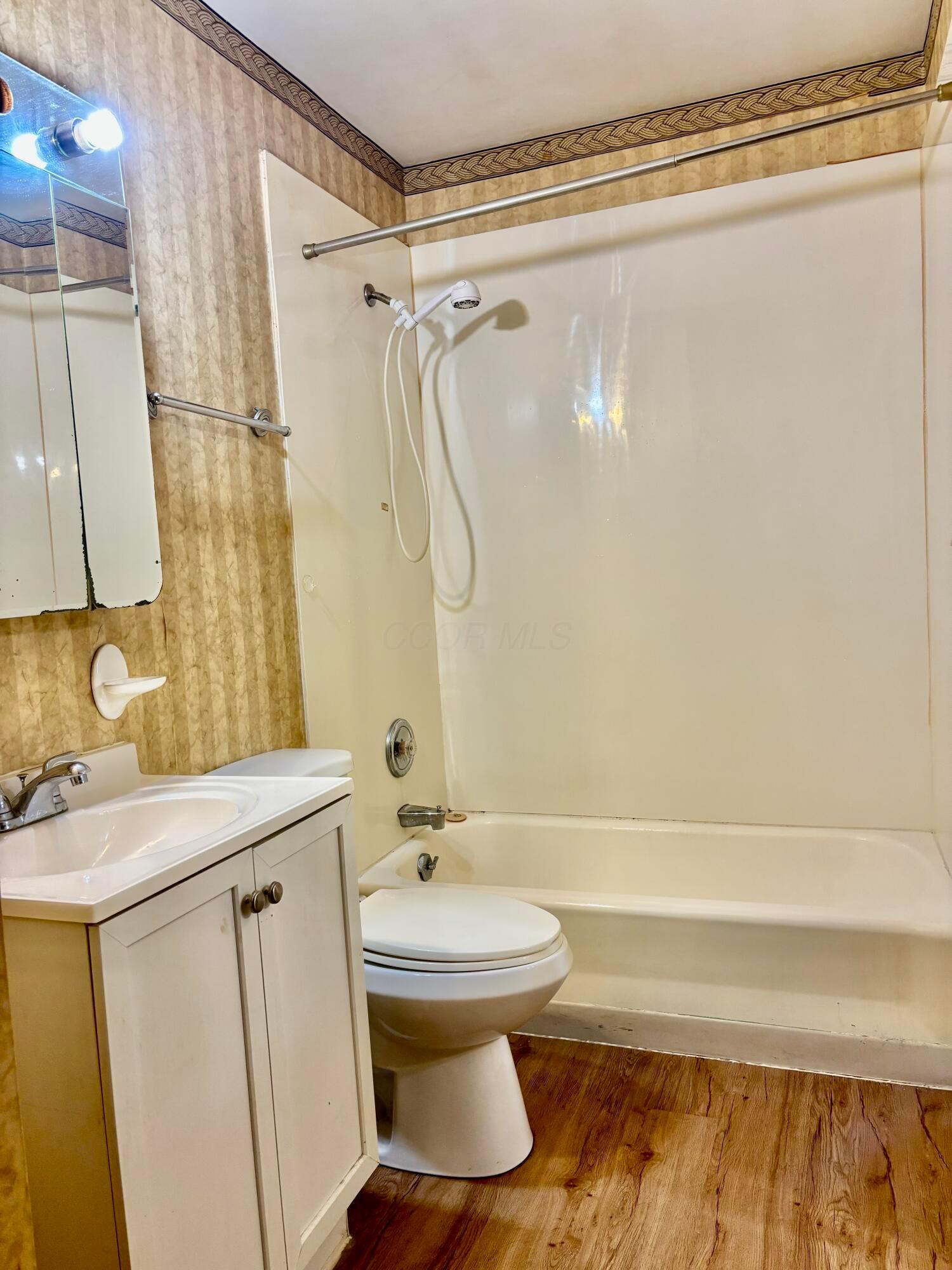 313 Danhurst Road, Columbus, Ohio image 18