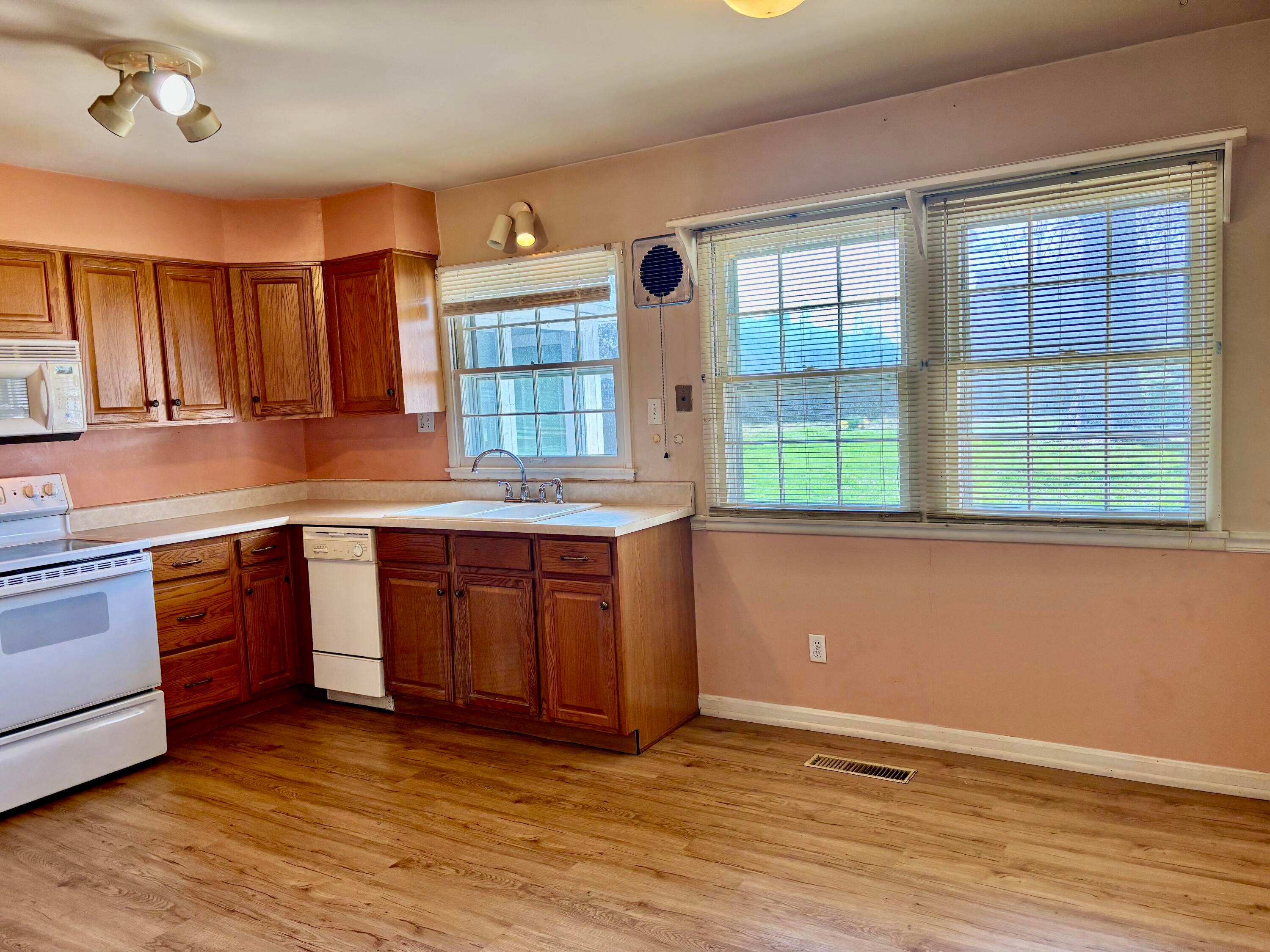 313 Danhurst Road, Columbus, Ohio image 10