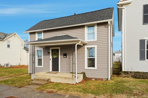 Tiny photo for 869 E Mulberry Street, Lancaster, OH 43130 (MLS # 226003025)