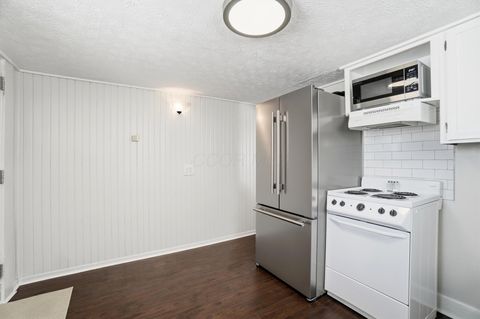 Tiny photo for 869 E Mulberry Street, Lancaster, OH 43130 (MLS # 226003025)