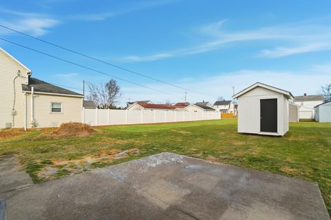 Tiny photo for 869 E Mulberry Street, Lancaster, OH 43130 (MLS # 226003025)