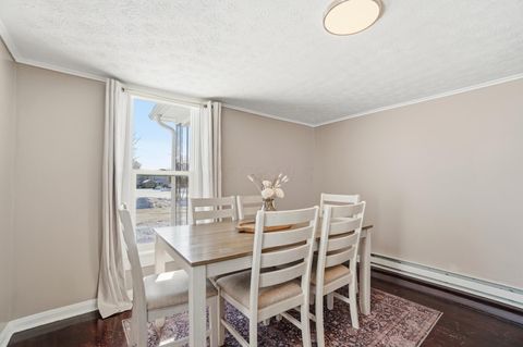 Tiny photo for 869 E Mulberry Street, Lancaster, OH 43130 (MLS # 226003025)