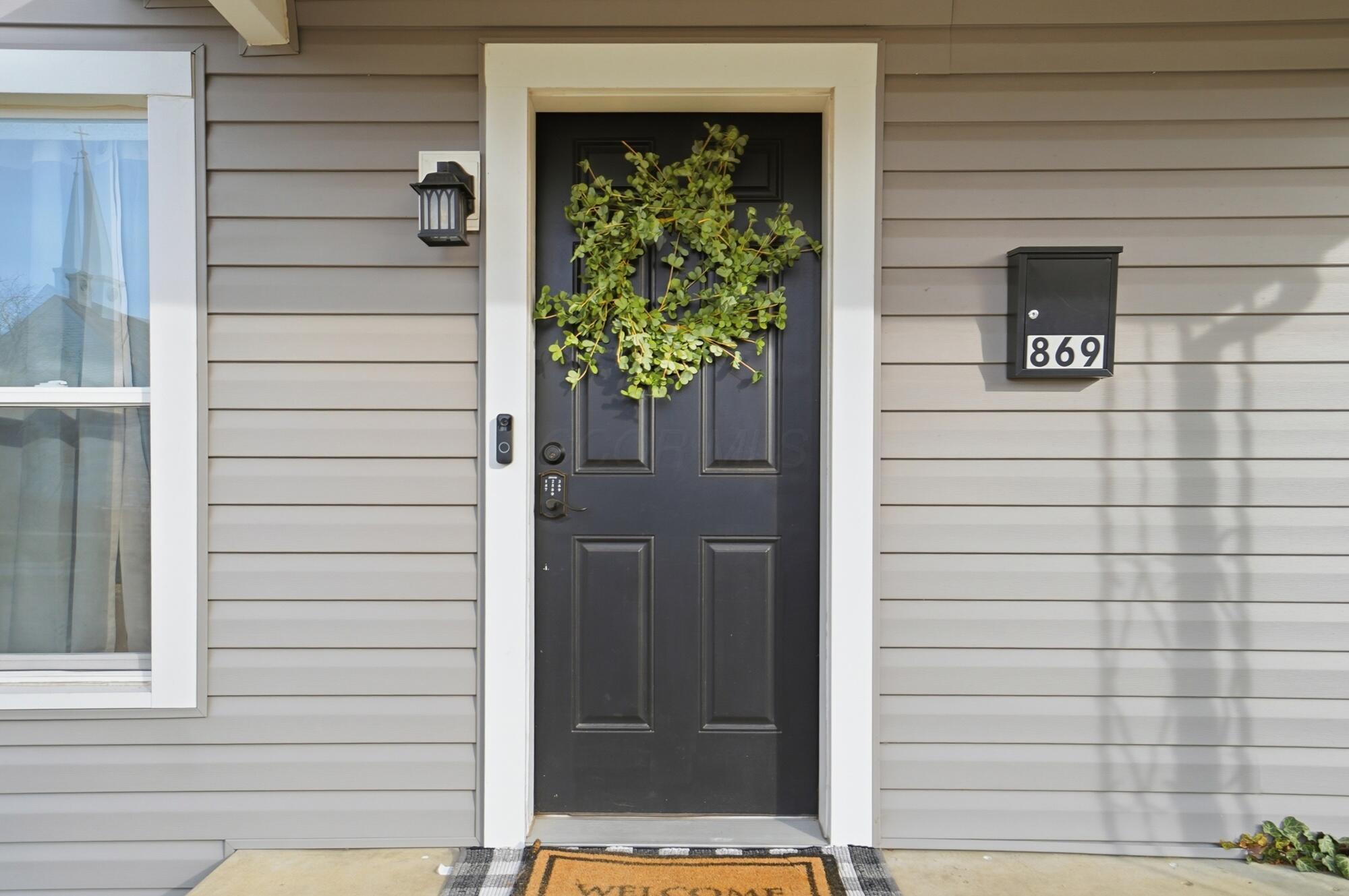 869 E Mulberry Street