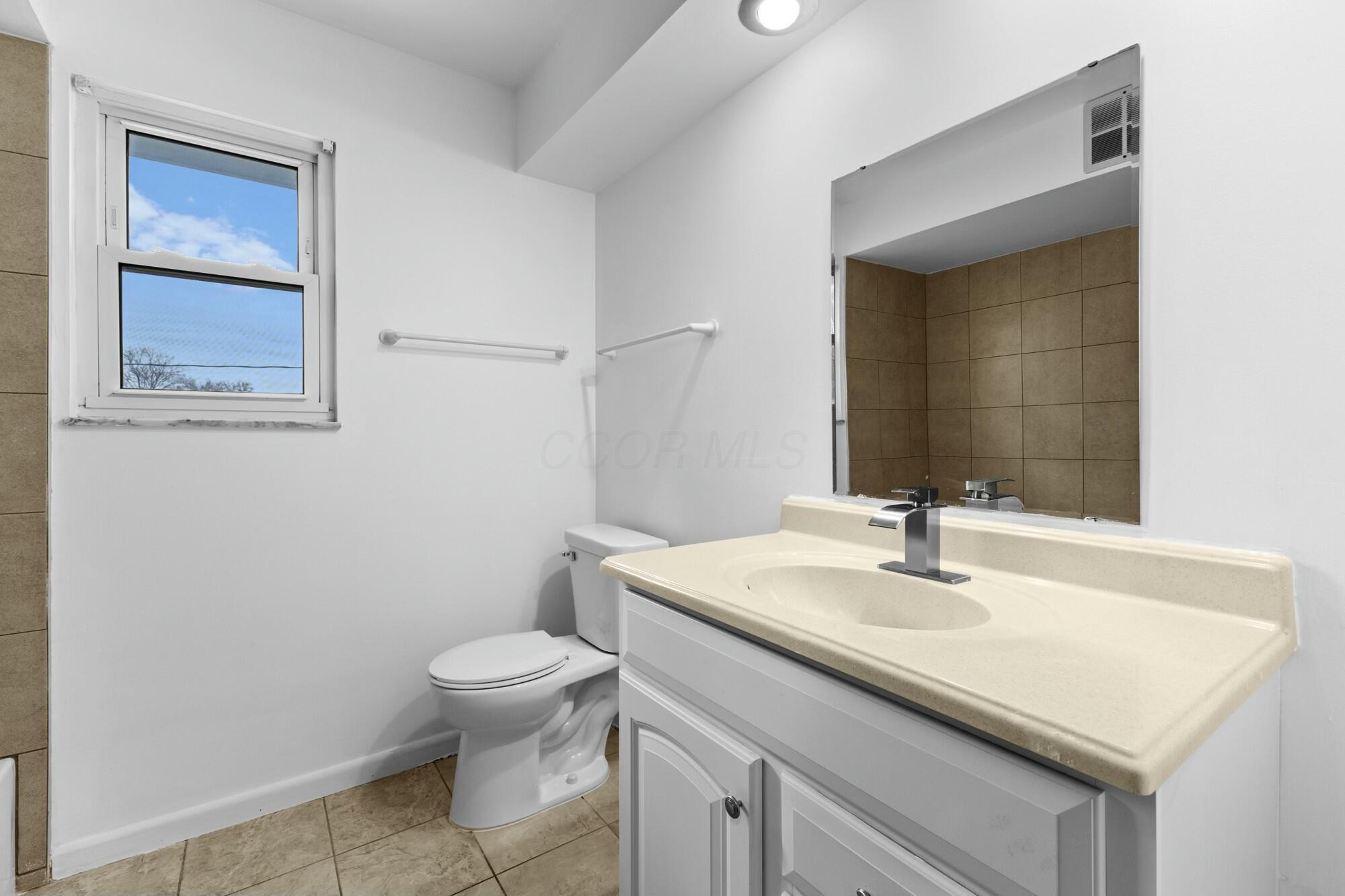 1304 Ironwood Drive, Columbus, Ohio image 22