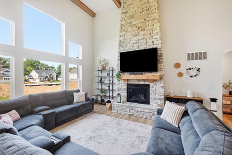 Tiny photo for 1302 Blueberry, Grove City, OH 43123 (MLS # 226025768)