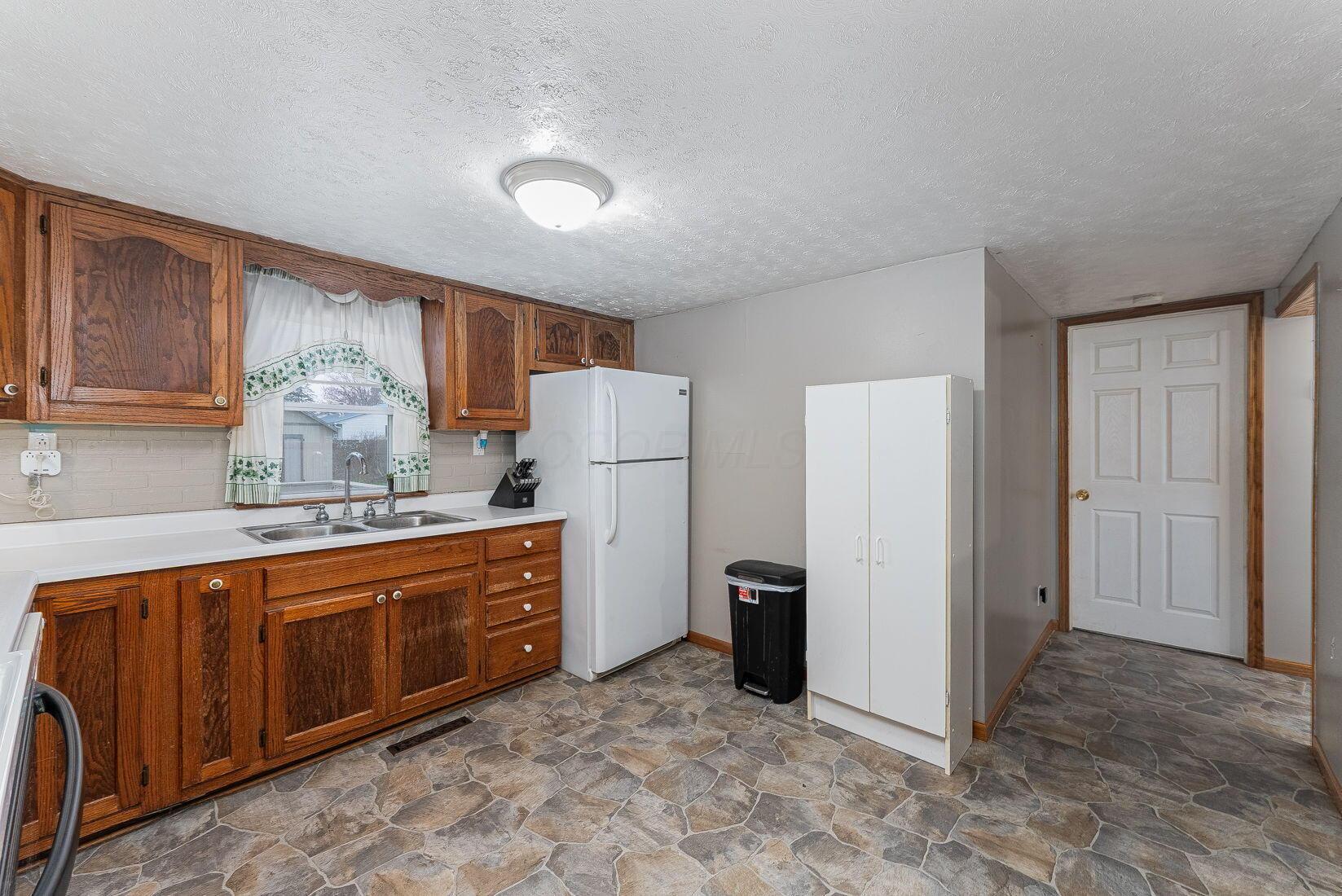 1227 N Trimble Road, Mansfield, Ohio image 22