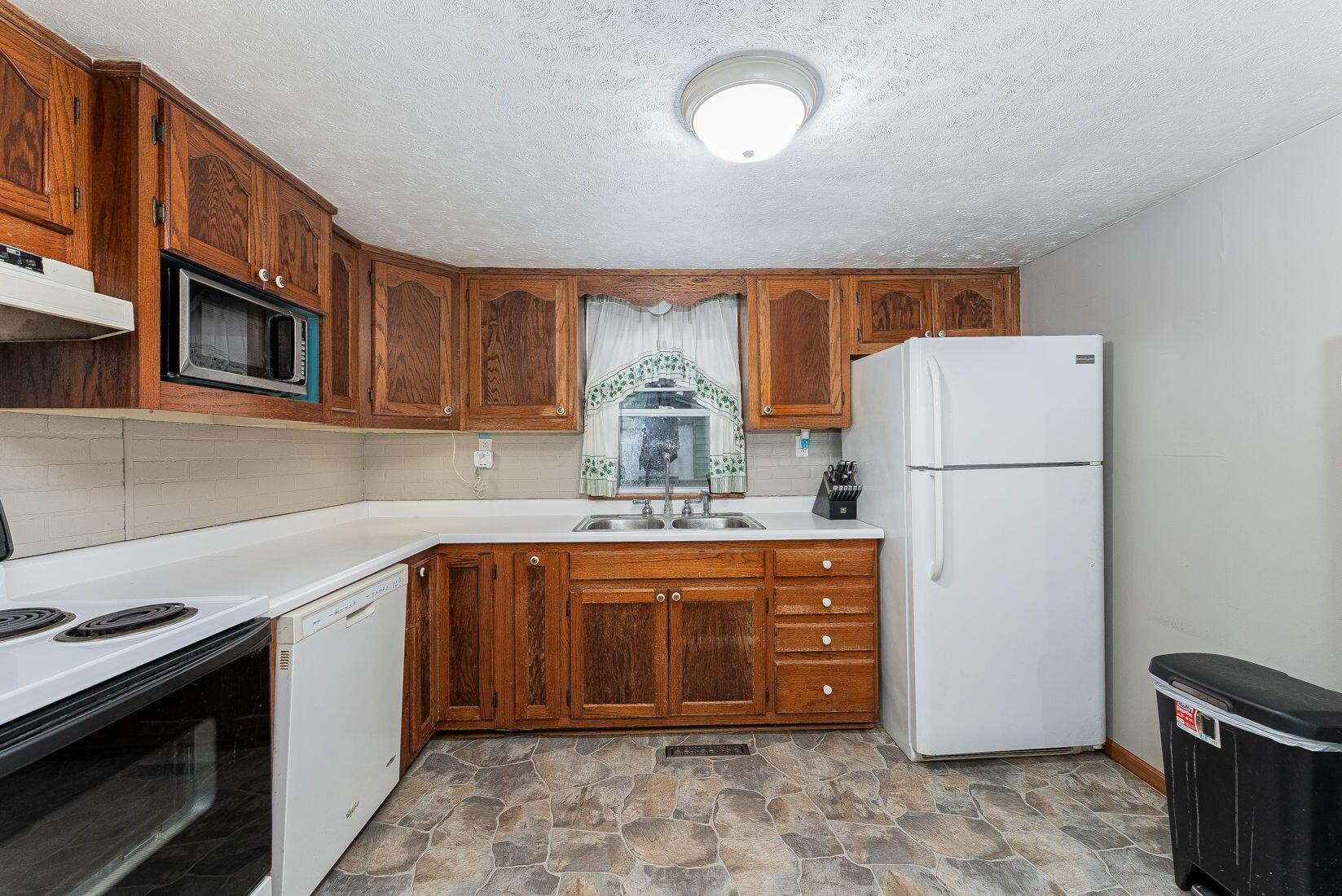 1227 N Trimble Road, Mansfield, Ohio image 23