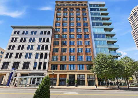 Photo of 160 N Wall Street L305 #L305, Columbus, OH 43215 (MLS # 226037582)