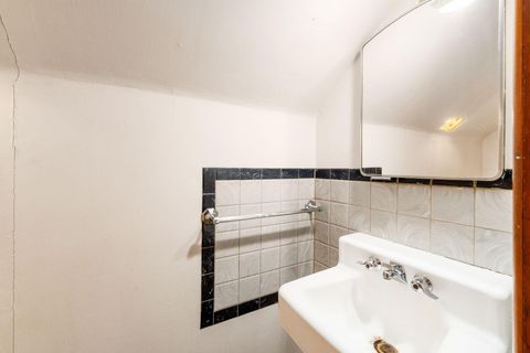 Tiny photo for 1706 Oakwood Avenue, Columbus, OH 43207 (MLS # 225044504)