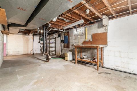 Tiny photo for 1706 Oakwood Avenue, Columbus, OH 43207 (MLS # 225044504)