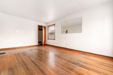 Tiny photo for 1706 Oakwood Avenue, Columbus, OH 43207 (MLS # 225044504)