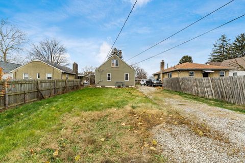 Tiny photo for 1706 Oakwood Avenue, Columbus, OH 43207 (MLS # 225044504)