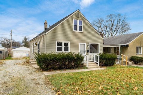Tiny photo for 1706 Oakwood Avenue, Columbus, OH 43207 (MLS # 225044504)