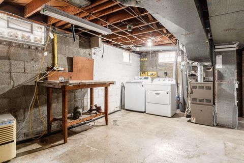 Tiny photo for 1706 Oakwood Avenue, Columbus, OH 43207 (MLS # 225044504)