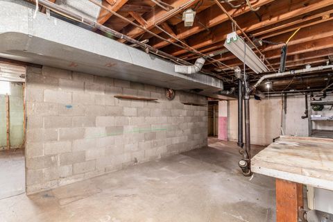 Tiny photo for 1706 Oakwood Avenue, Columbus, OH 43207 (MLS # 225044504)