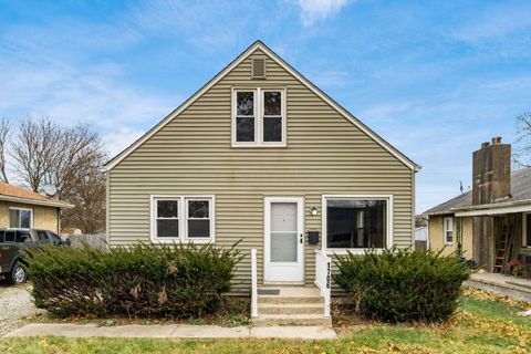 Photo of 1706 Oakwood Avenue, Columbus, OH 43207 (MLS # 225044504)
