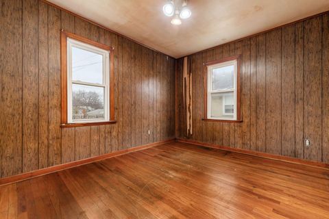 Tiny photo for 1706 Oakwood Avenue, Columbus, OH 43207 (MLS # 225044504)