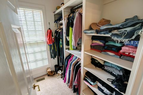 Tiny photo for 6988 Greensward Road, New Albany, OH 43054 (MLS # 226006136)