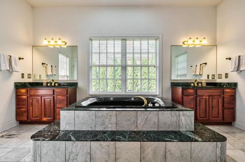 Tiny photo for 6988 Greensward Road, New Albany, OH 43054 (MLS # 226006136)