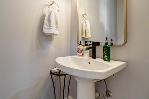 Tiny photo for 6988 Greensward Road, New Albany, OH 43054 (MLS # 226006136)