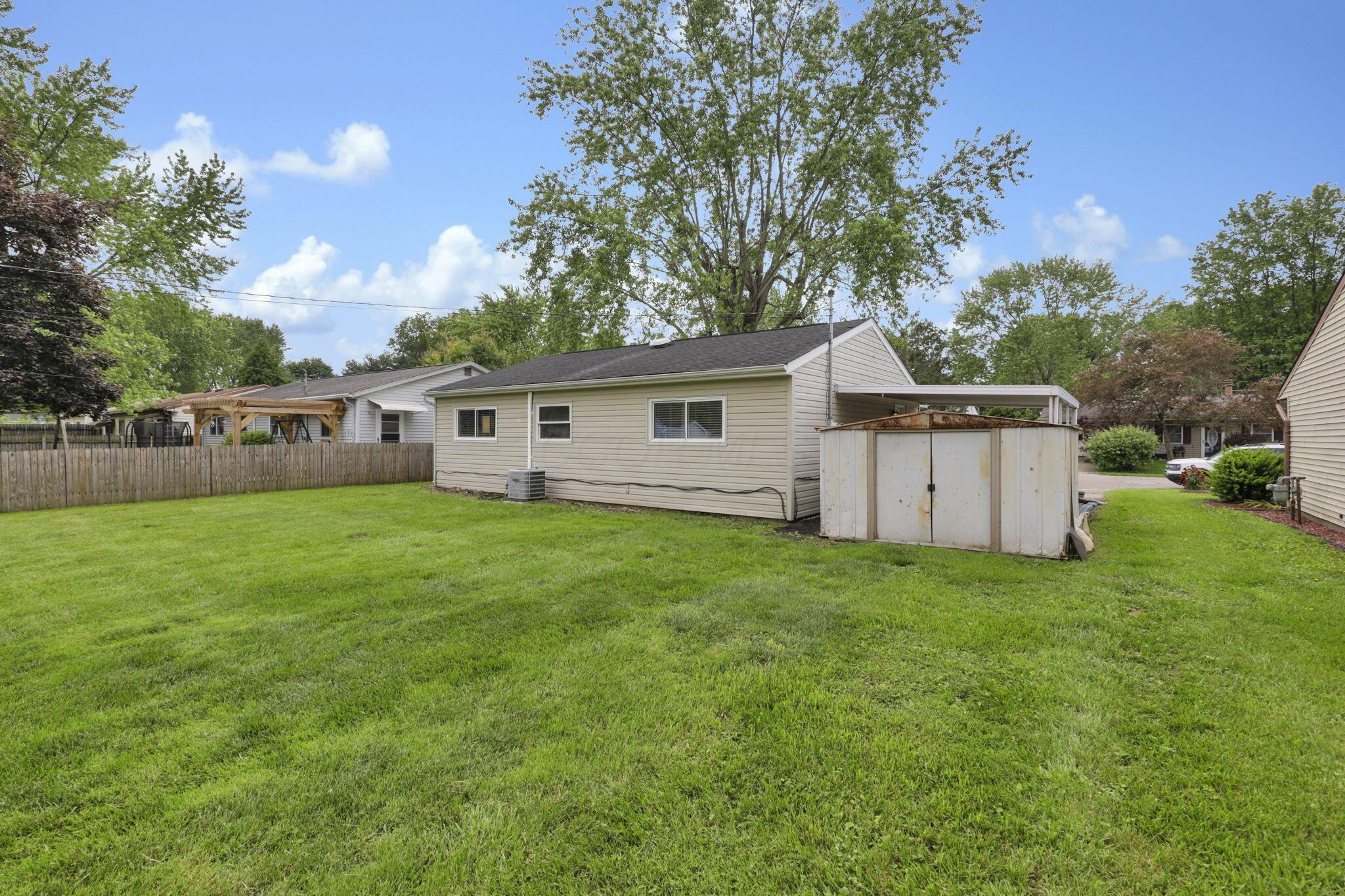 1015 Westview Drive, Hebron, Ohio image 28