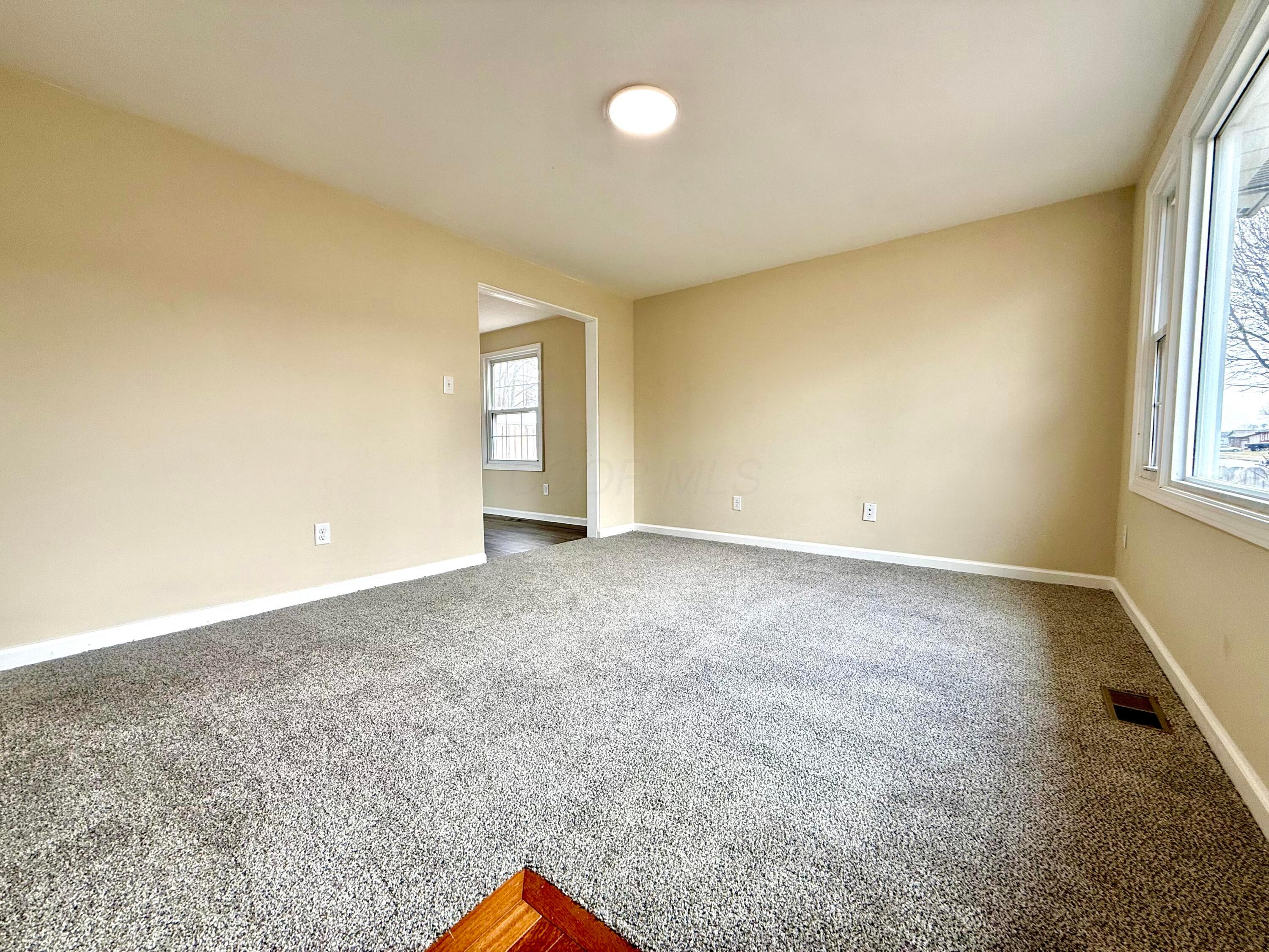 2657 Heidelberg Drive, Lancaster, Ohio image 7