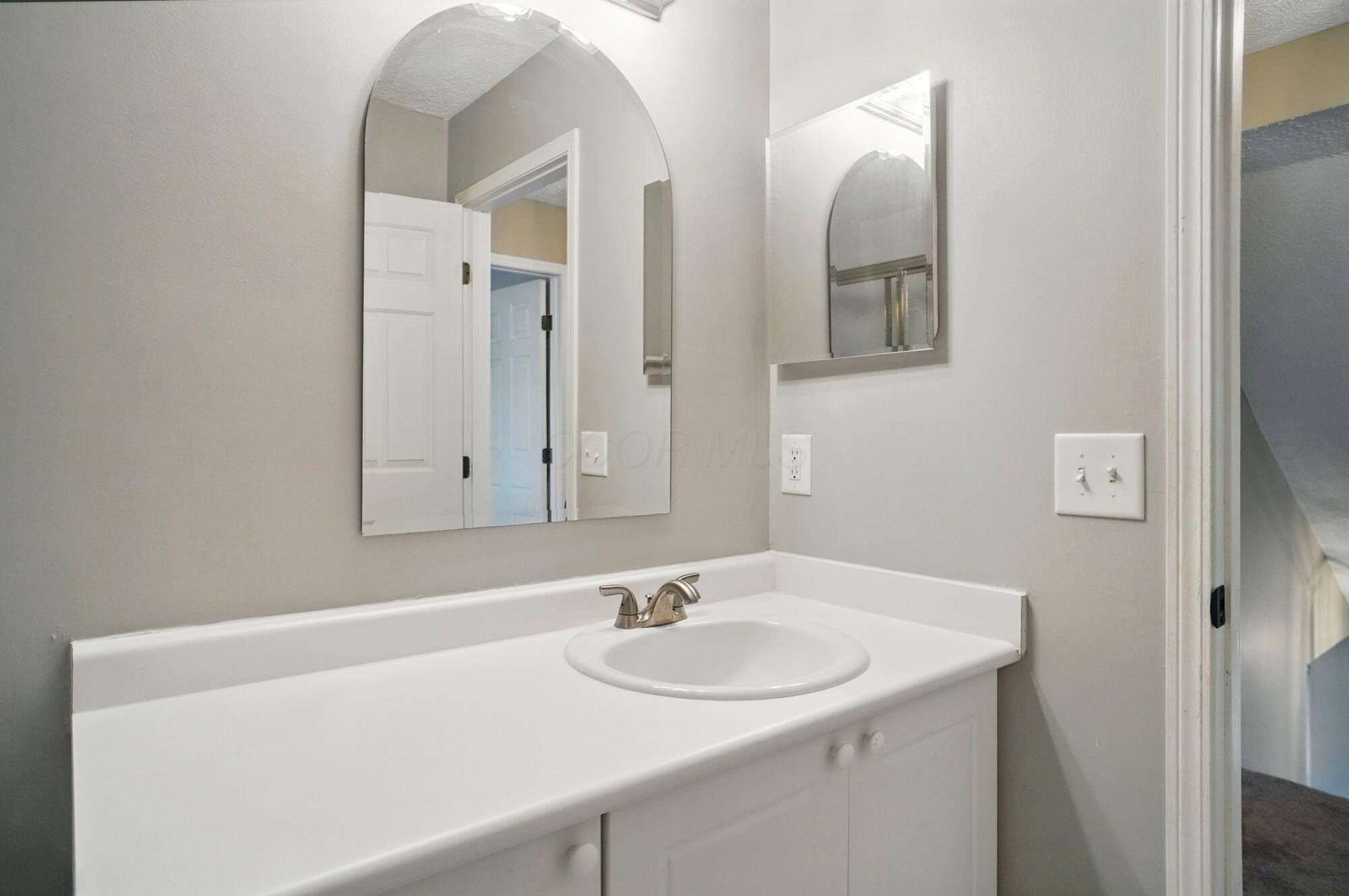 4366 Culburn Park Drive, Grove City, Ohio image 34
