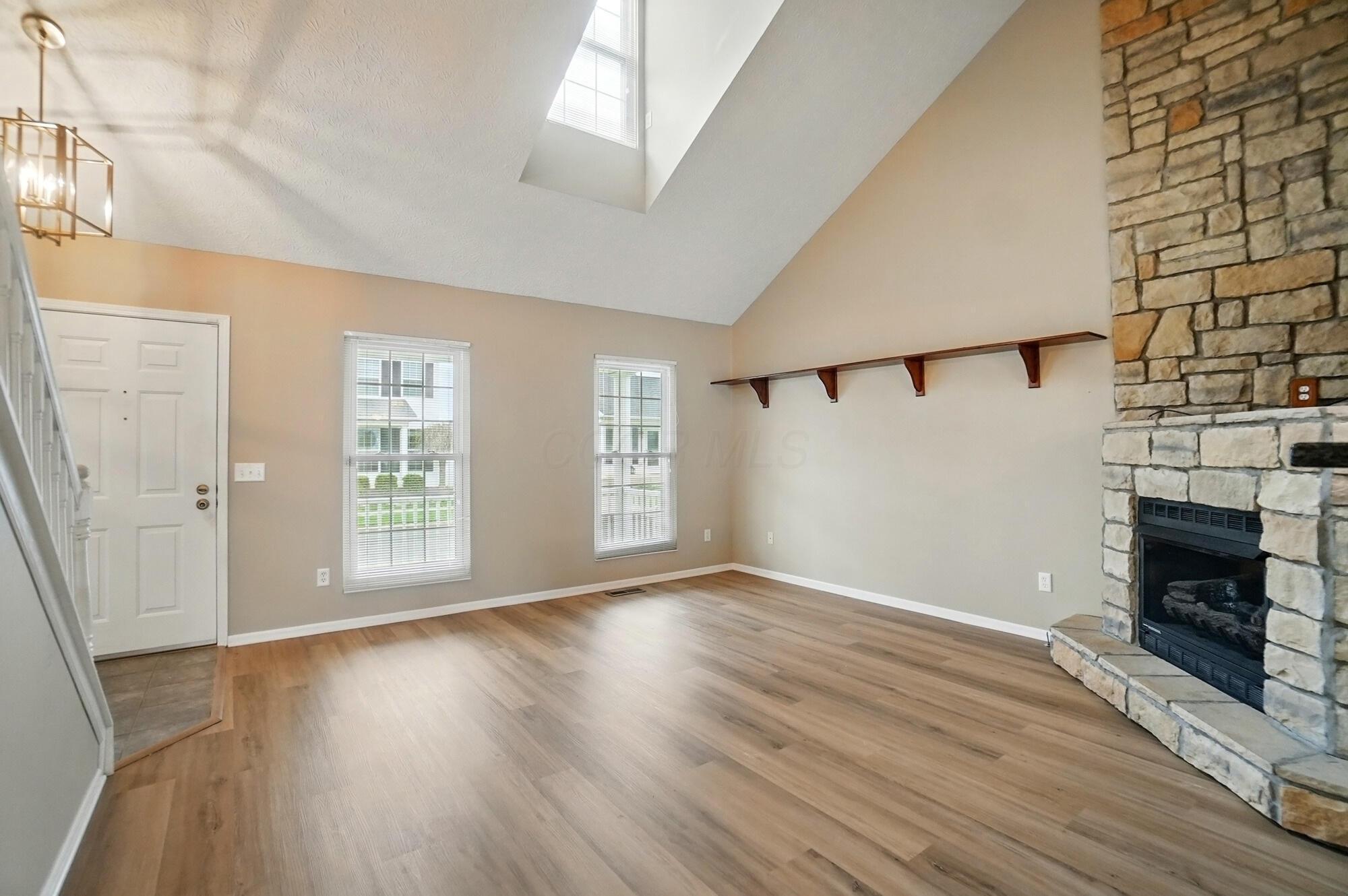 4366 Culburn Park Drive, Grove City, Ohio image 4
