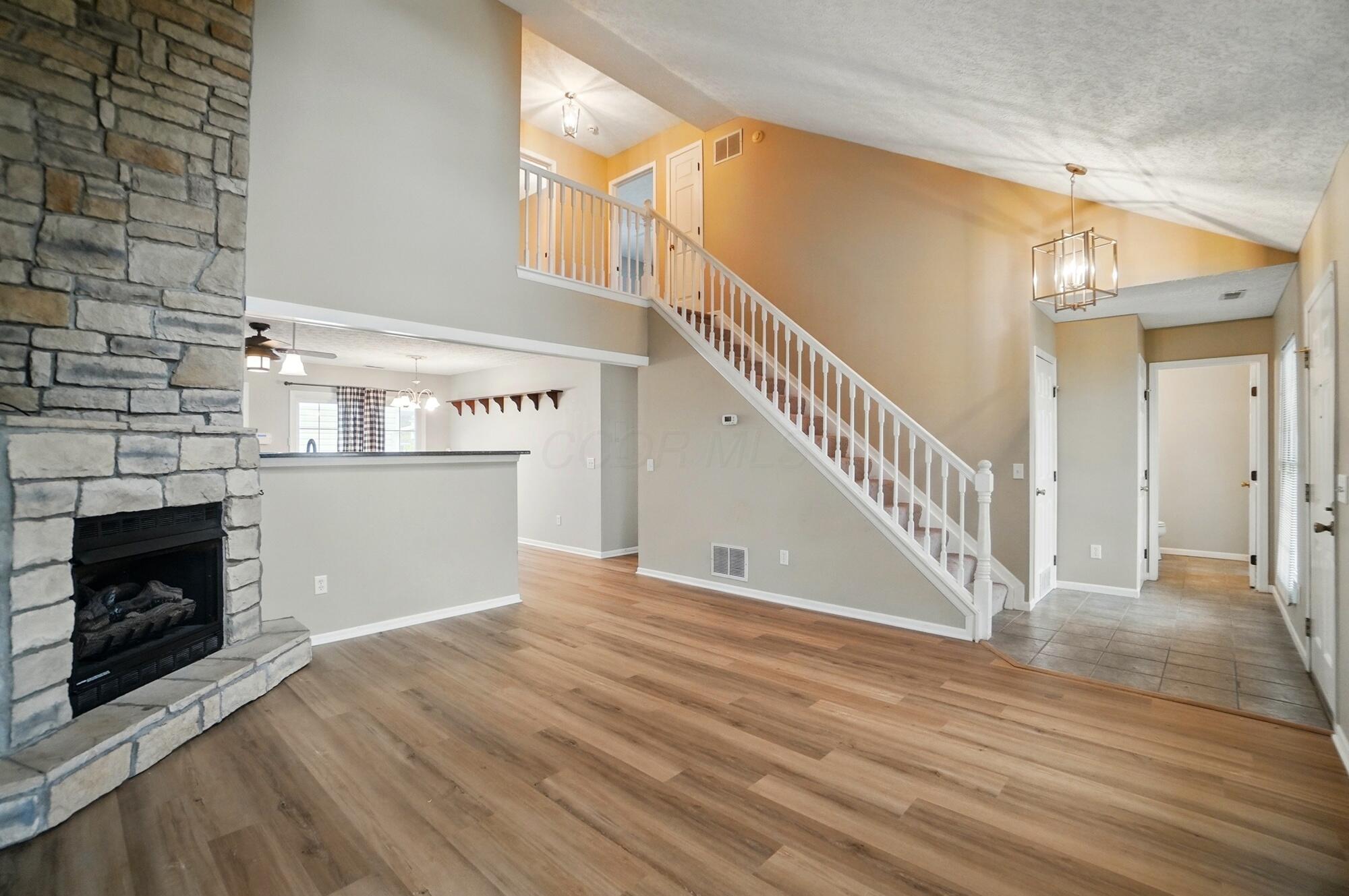 4366 Culburn Park Drive, Grove City, Ohio image 6