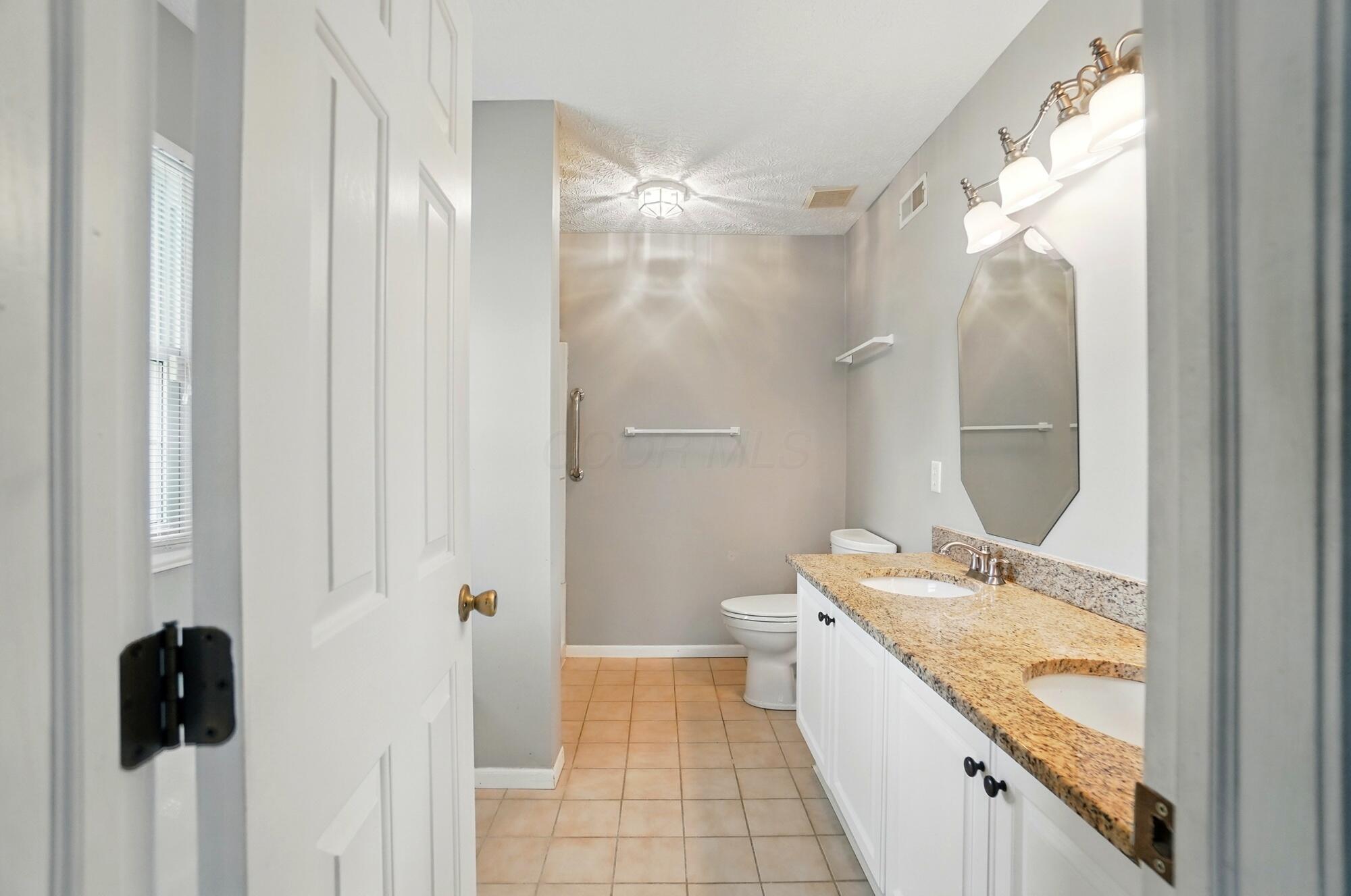 4366 Culburn Park Drive, Grove City, Ohio image 28