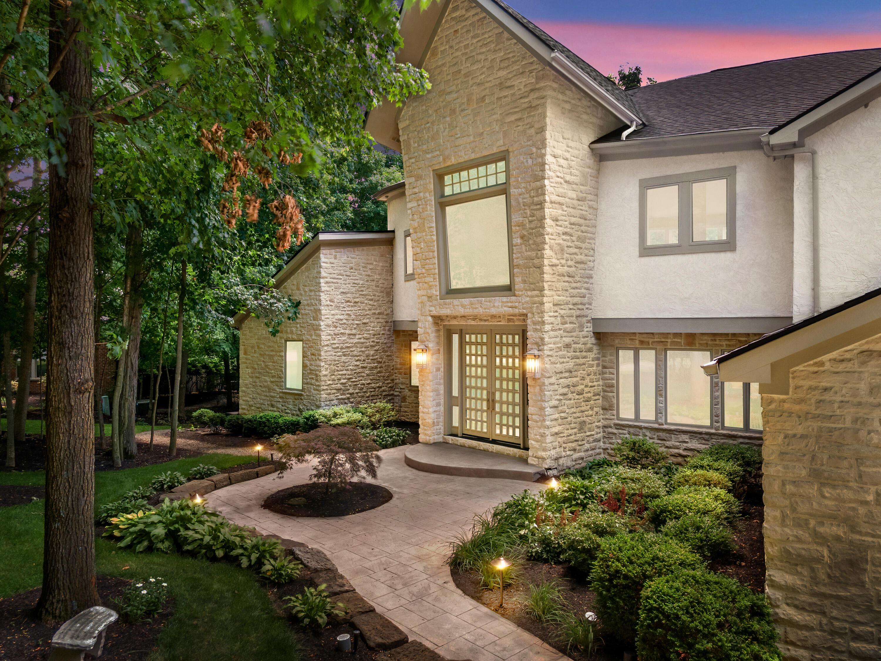 1967 Woodlands Place