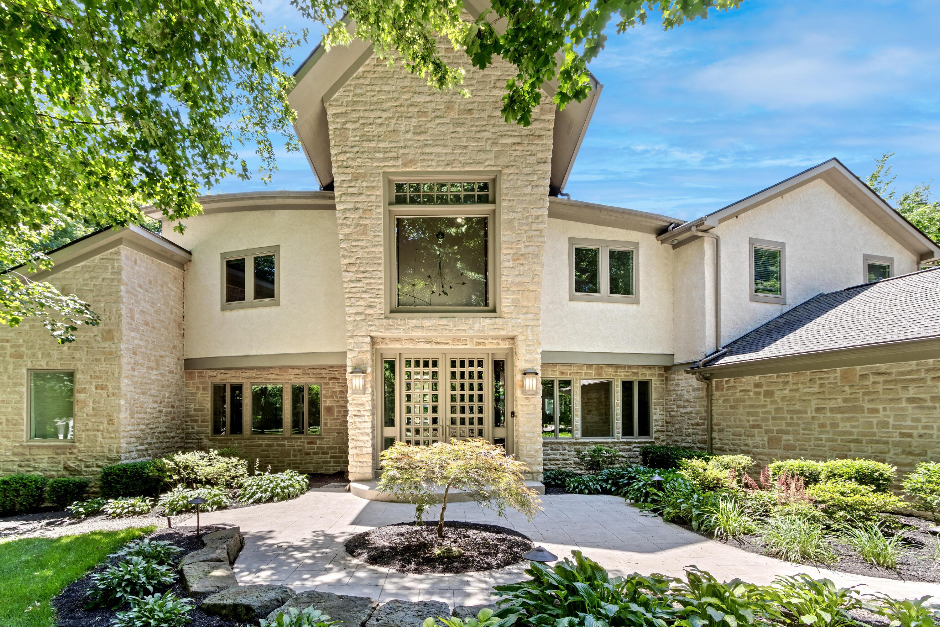 1967 Woodlands Place