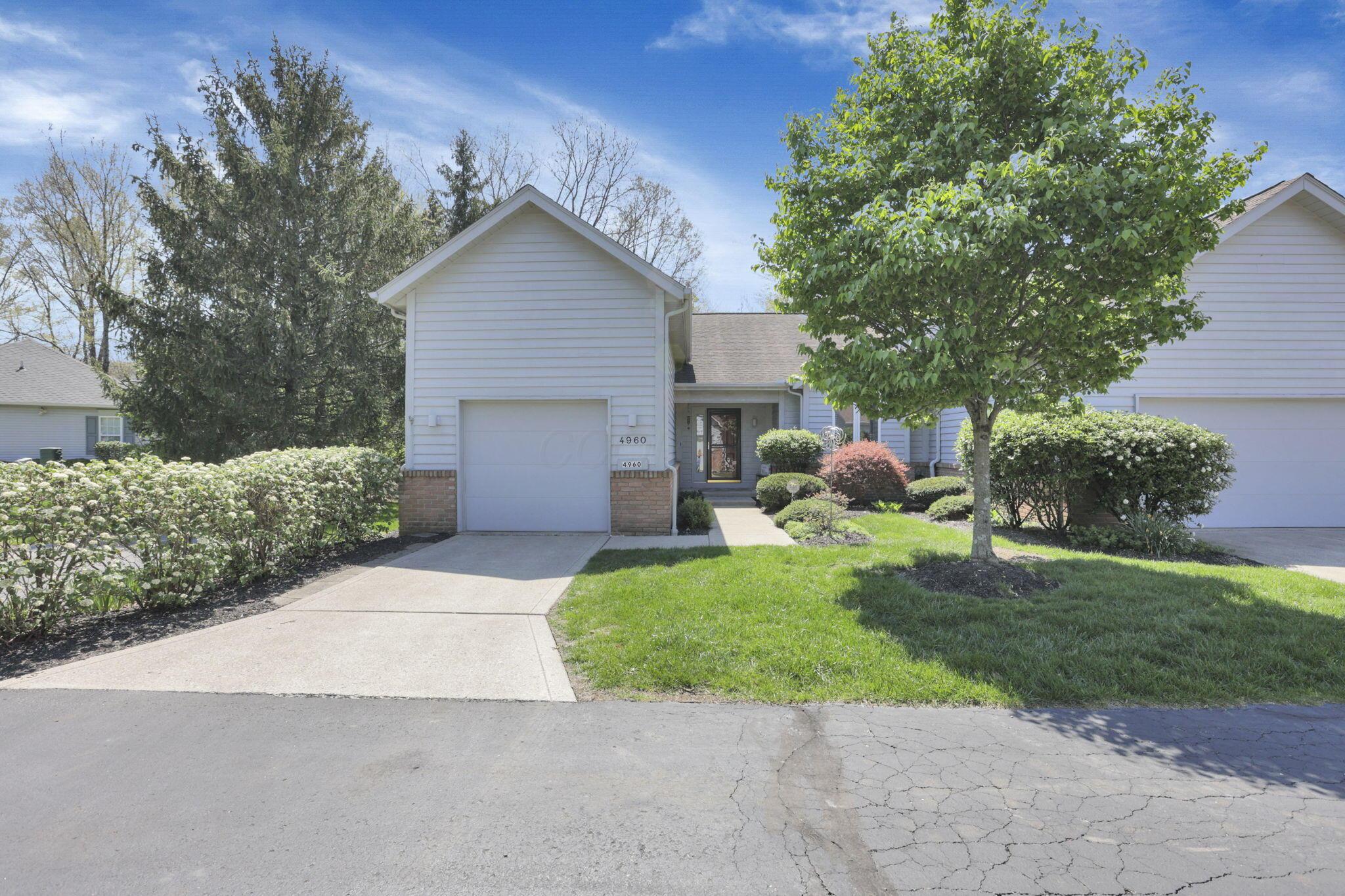 4960 Blendon Pond Drive, Westerville, Ohio image 3