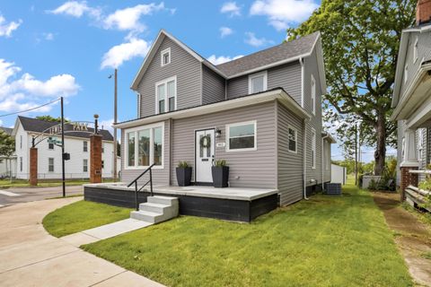 Photo of 461 N Court Street, Circleville, OH 43113 (MLS # 226018096)