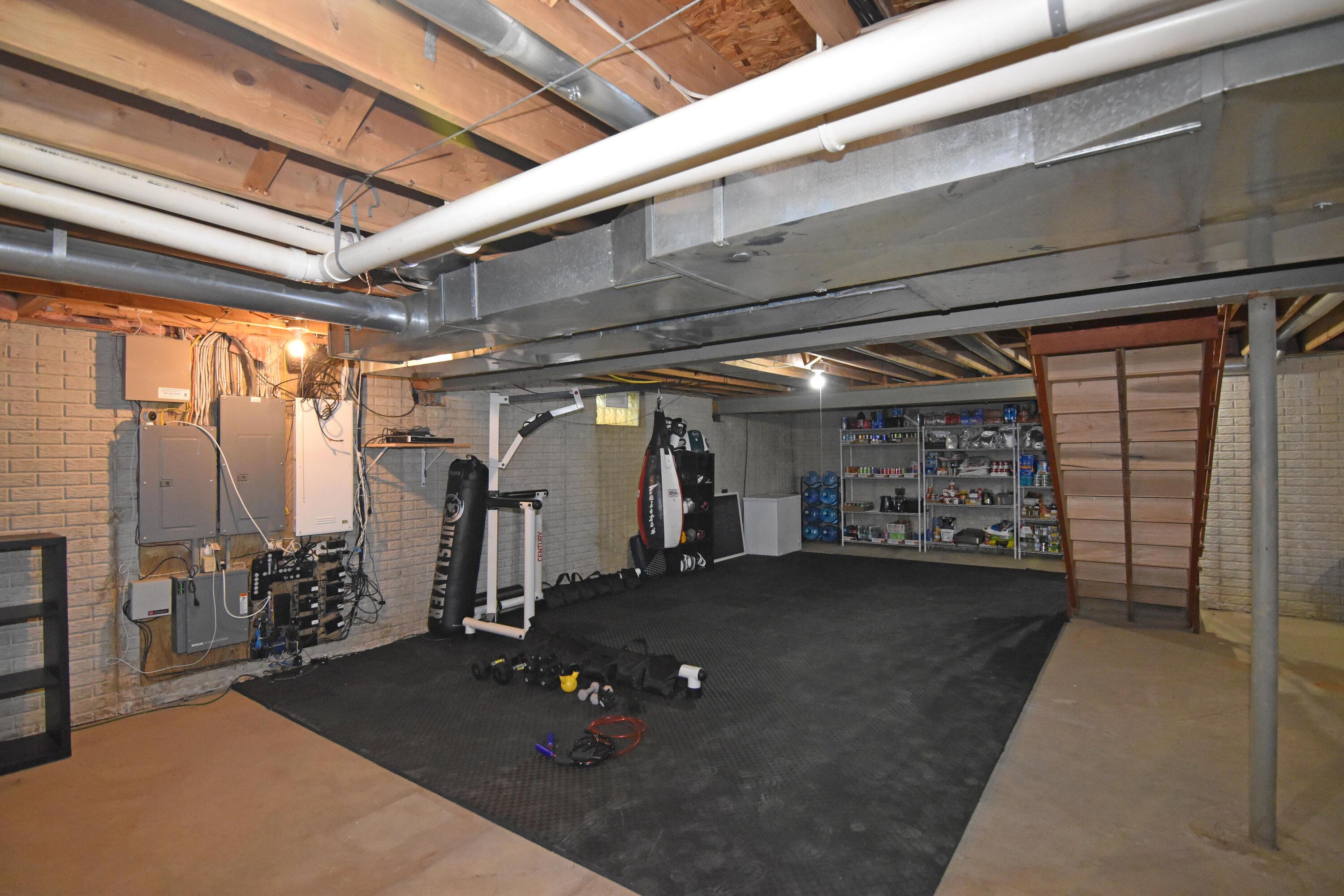 Westerville, Ohio 43081, United States, 4 Bedrooms Bedrooms, ,4 BathroomsBathrooms,Residential,Contingent,154374