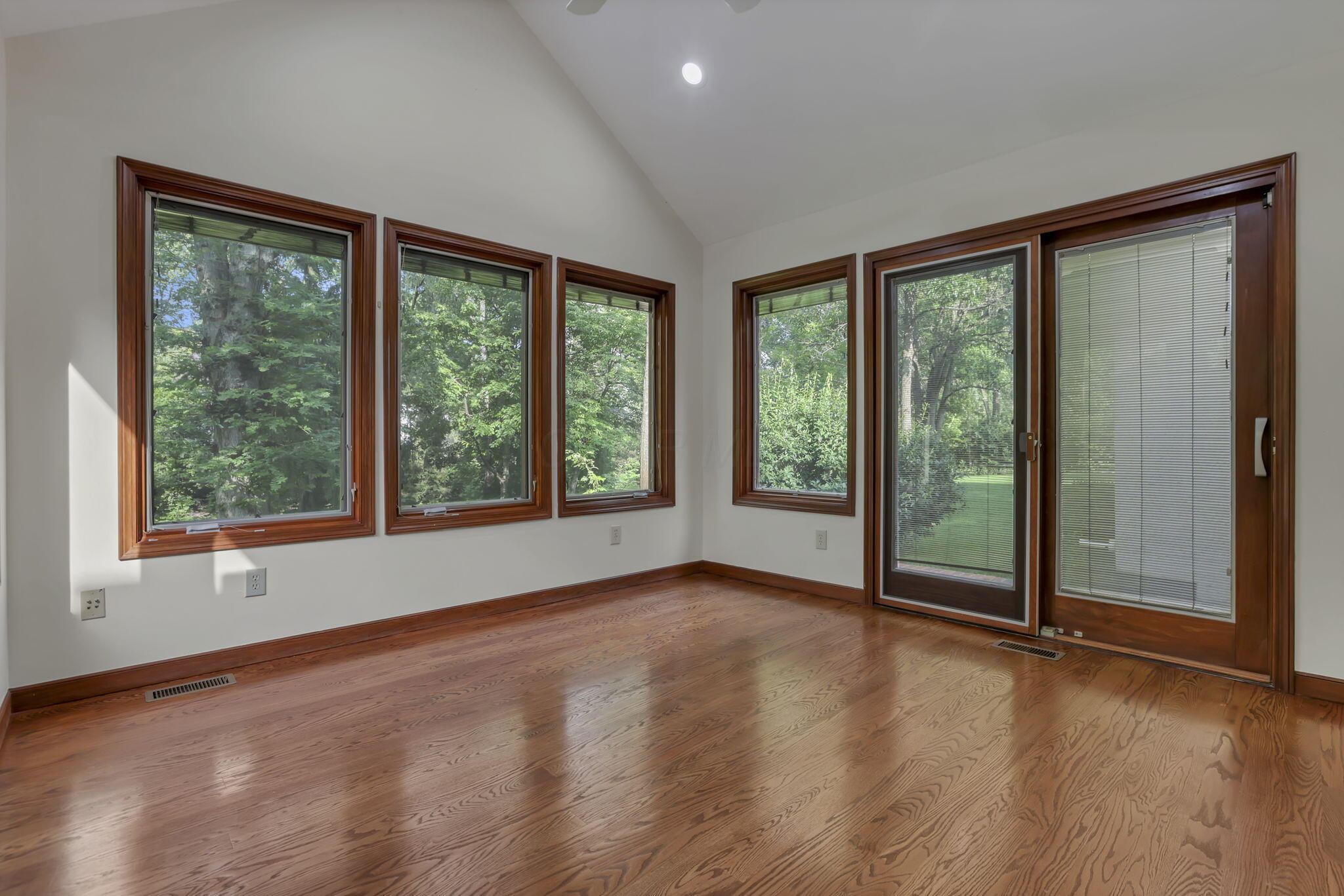 Westerville, Ohio 43081, United States, 4 Bedrooms Bedrooms, ,4 BathroomsBathrooms,Residential,Contingent,154374