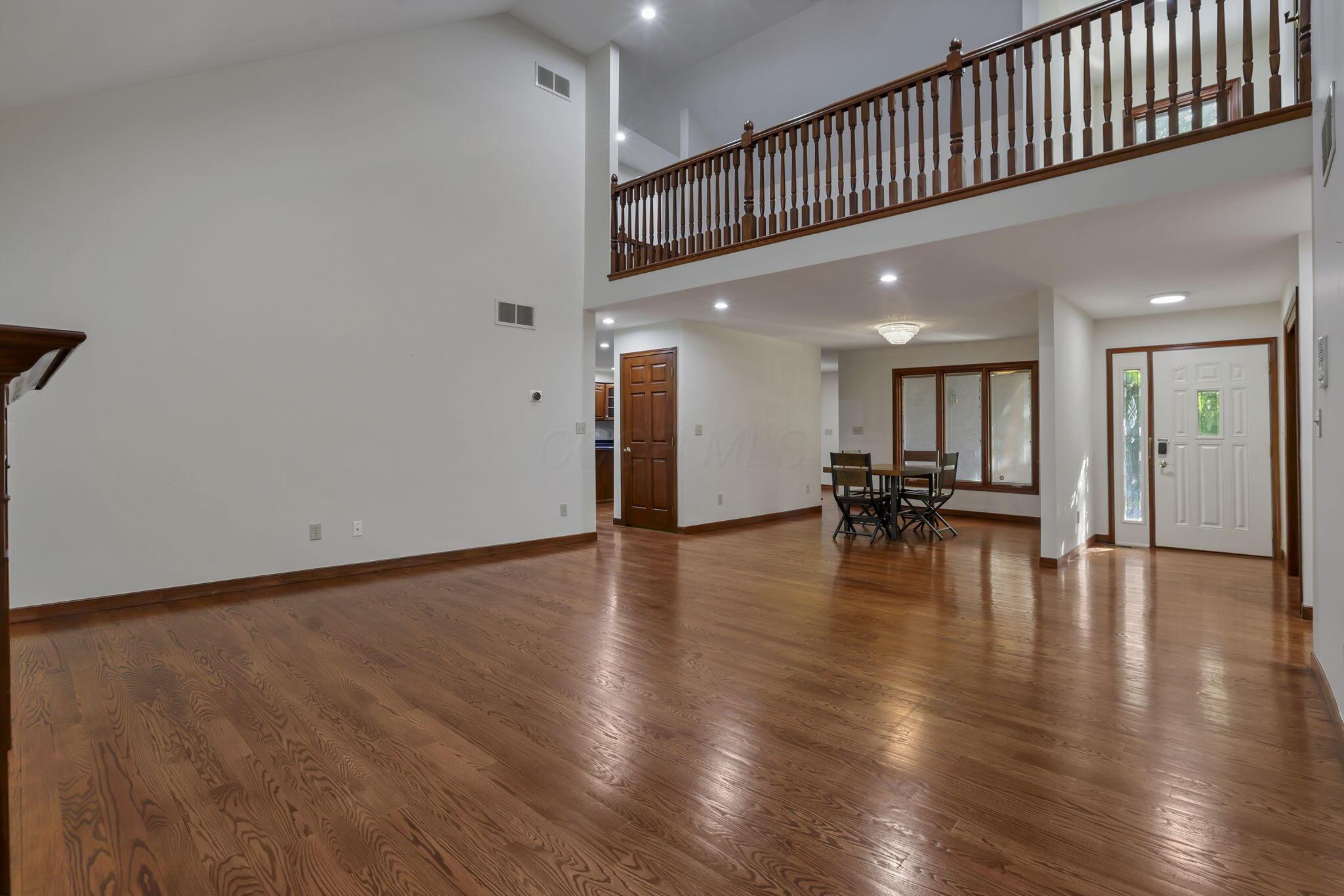 Westerville, Ohio 43081, United States, 4 Bedrooms Bedrooms, ,4 BathroomsBathrooms,Residential,Contingent,154374