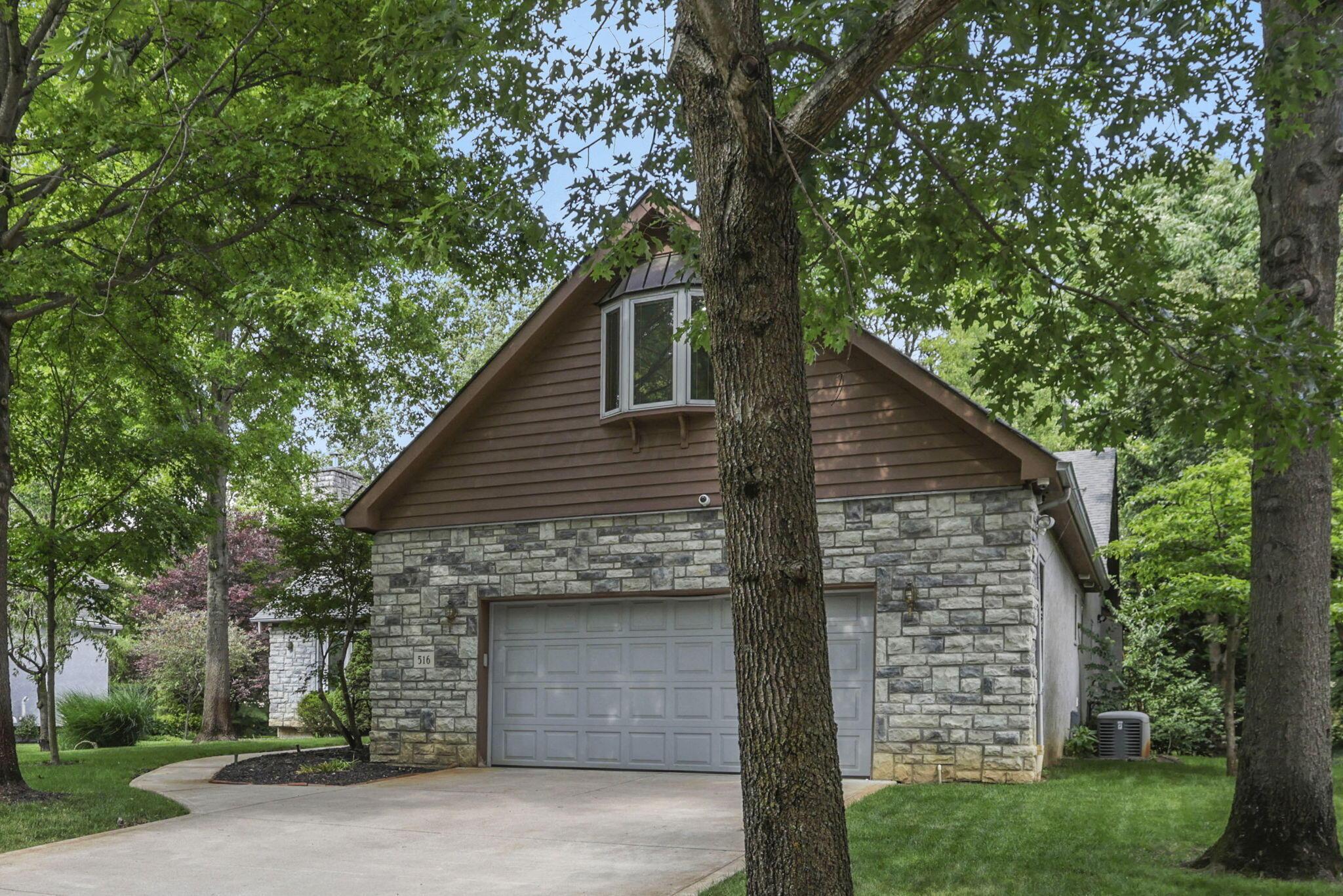 Westerville, Ohio 43081, United States, 4 Bedrooms Bedrooms, ,4 BathroomsBathrooms,Residential,Contingent,154374