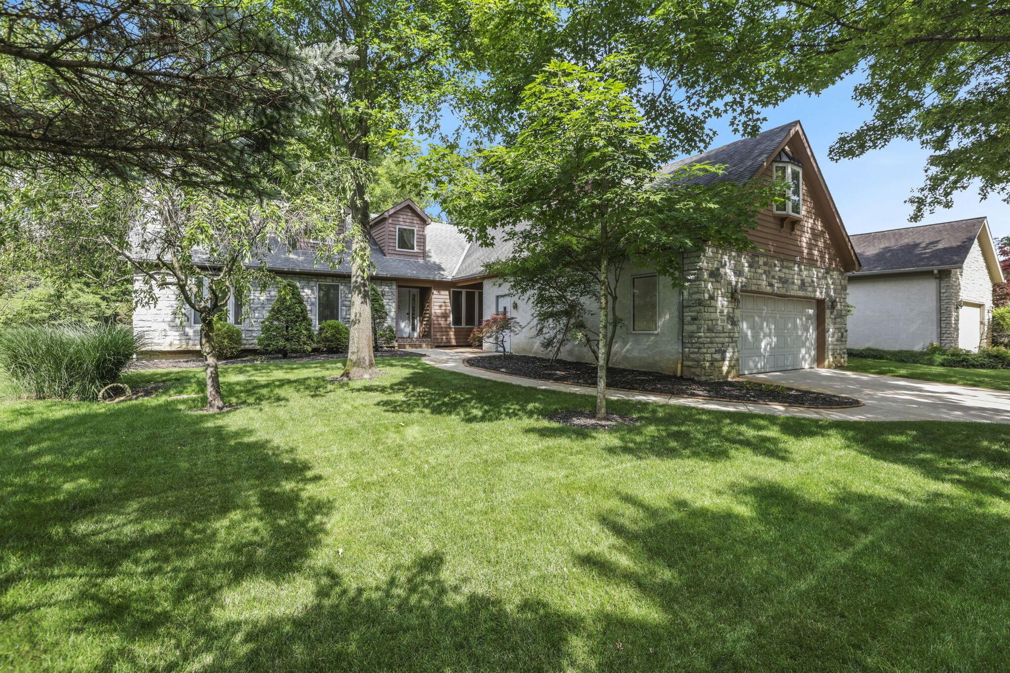 Westerville, Ohio 43081, United States, 4 Bedrooms Bedrooms, ,4 BathroomsBathrooms,Residential,Contingent,154374