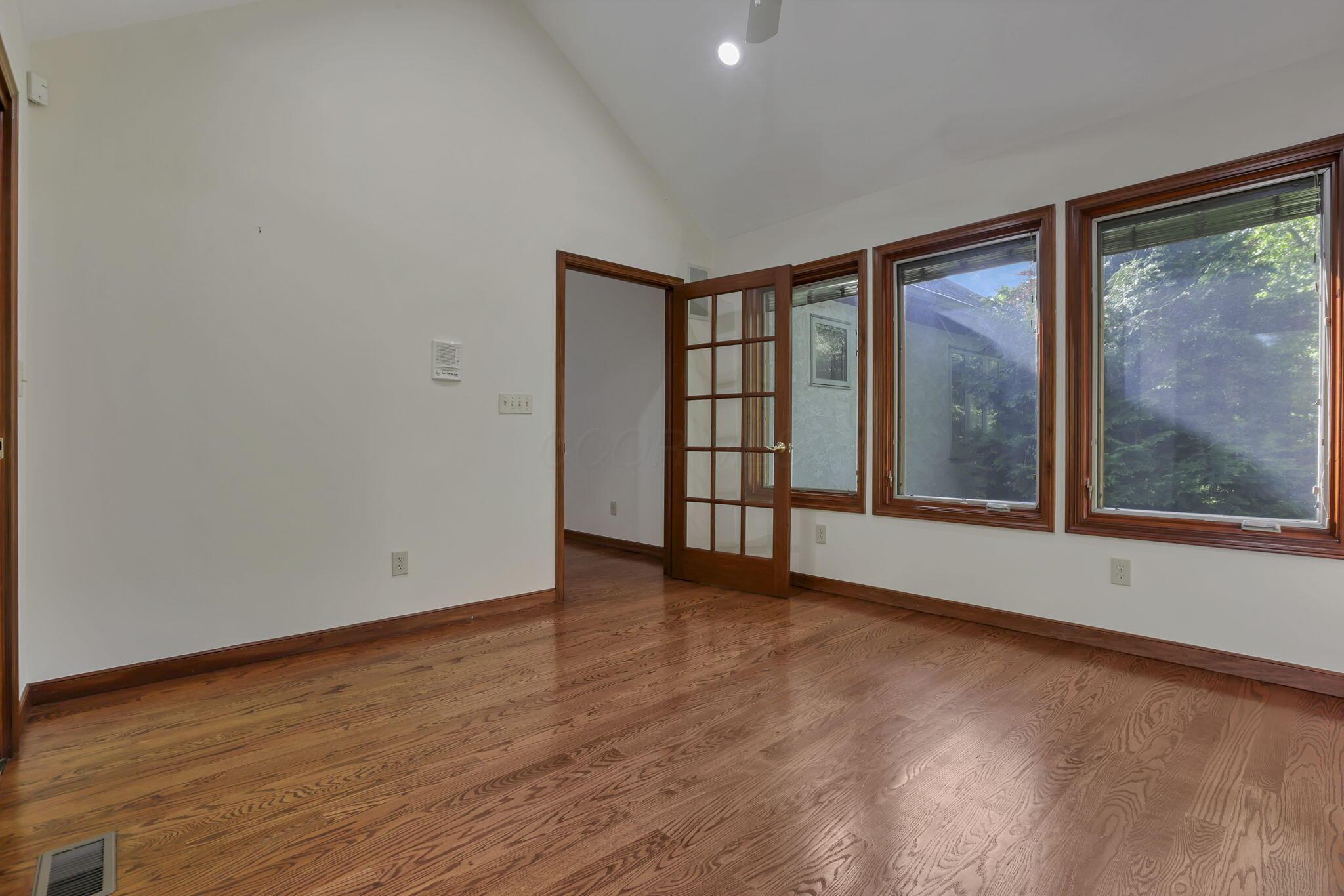 Westerville, Ohio 43081, United States, 4 Bedrooms Bedrooms, ,4 BathroomsBathrooms,Residential,Contingent,154374