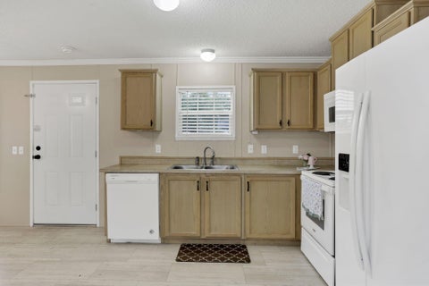 Tiny photo for 2445 Columbus-Lancaster Road NW 87 #87, Lancaster, OH 43130 (MLS # 226036222)