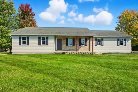 Photo of 12133 County Road 153, East Liberty, OH 43319 (MLS # 225039988) Photo of 12133 County Road 153, East Liberty, OH 43319 (MLS # 225039988)