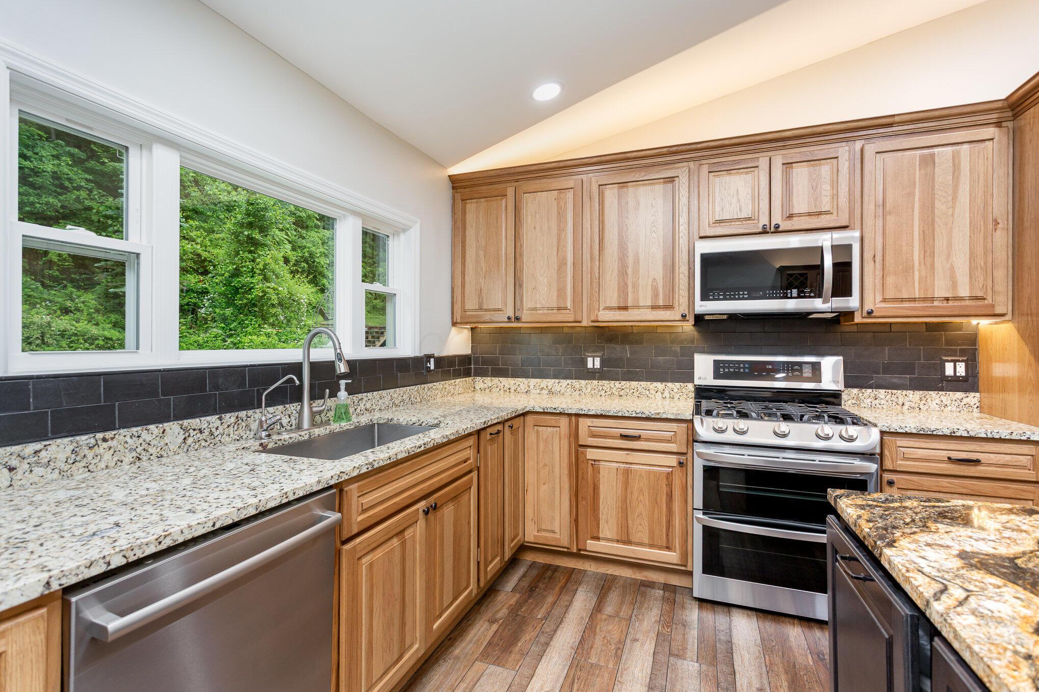 2914 Hickory Hill Drive, Lancaster, Ohio image 8