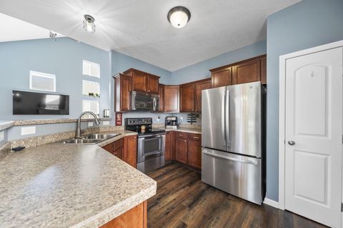 Tiny photo for 5714 Marshfield Drive, Westerville, OH 43081 (MLS # 225039680)