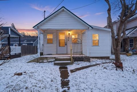 Photo of 136 Williams Street, Utica, OH 43080 (MLS # 226000124)