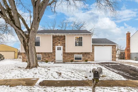 Photo of 1213 Elm Park Circle, Galloway, OH 43119 (MLS # 226005225)
