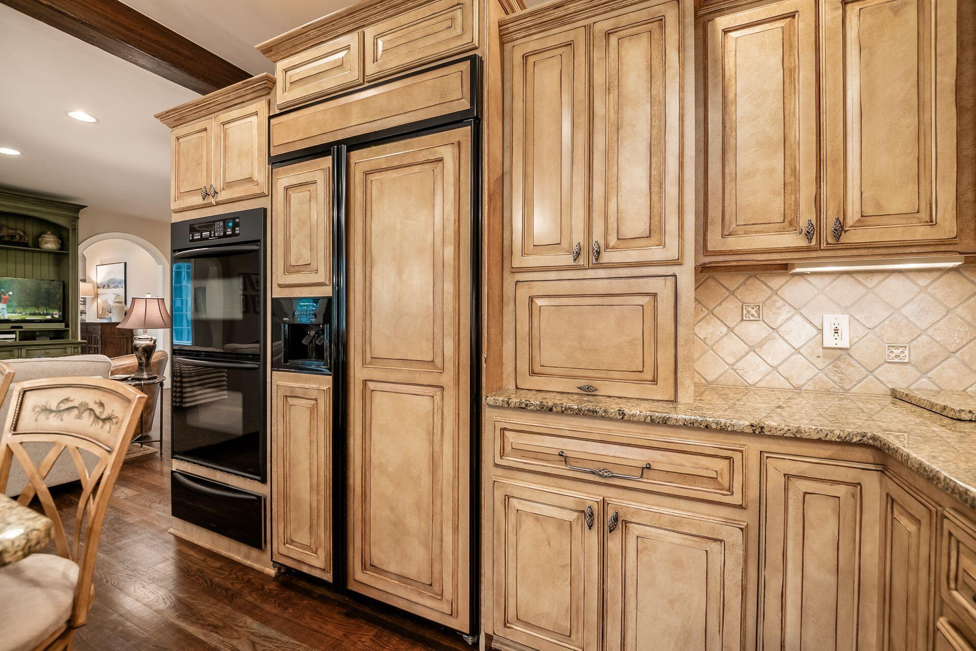 6835 Macneil Drive, Dublin, Ohio image 11