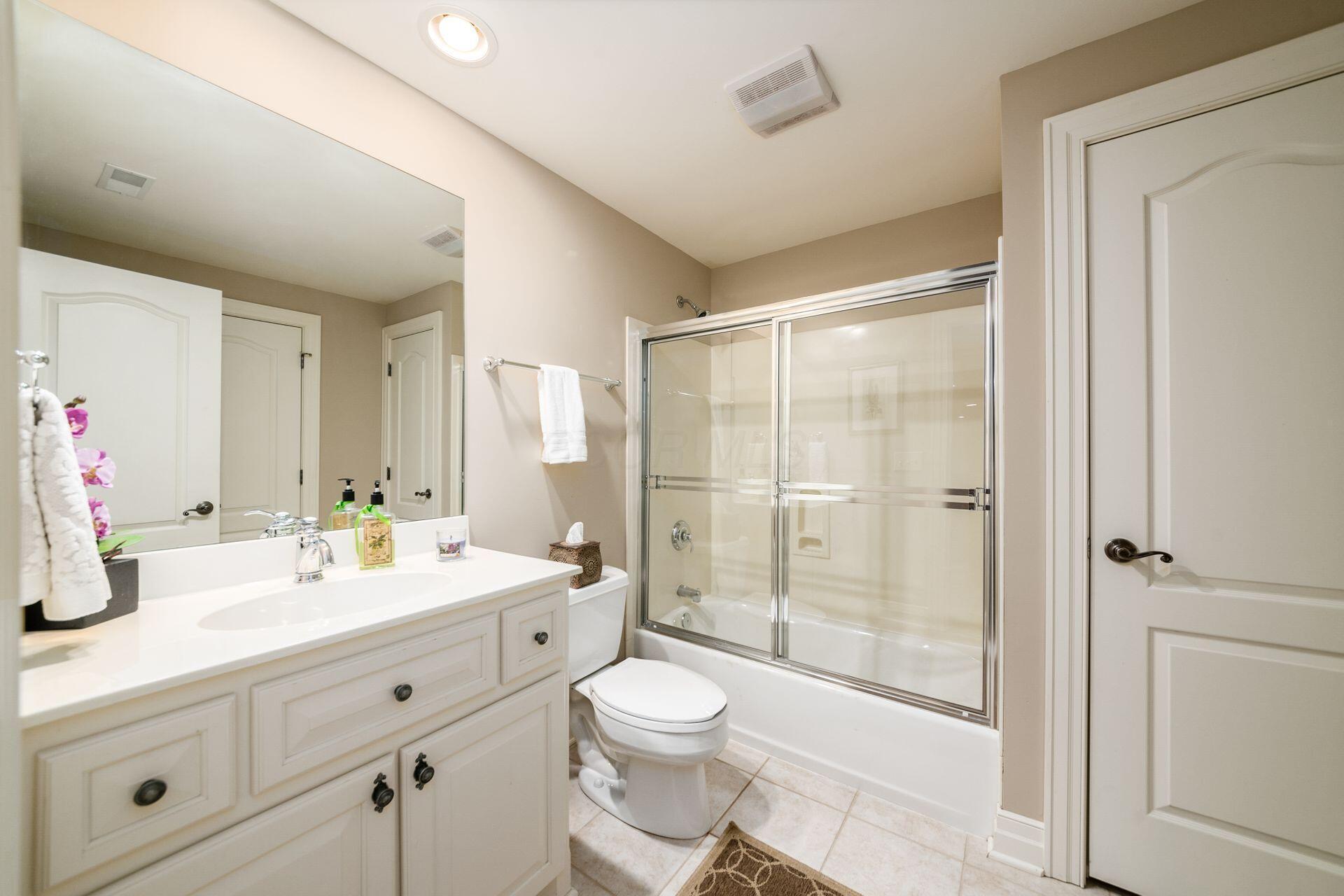 6835 Macneil Drive, Dublin, Ohio image 46