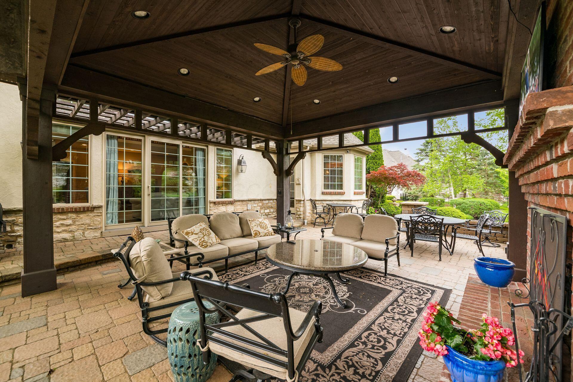6835 Macneil Drive, Dublin, Ohio image 48