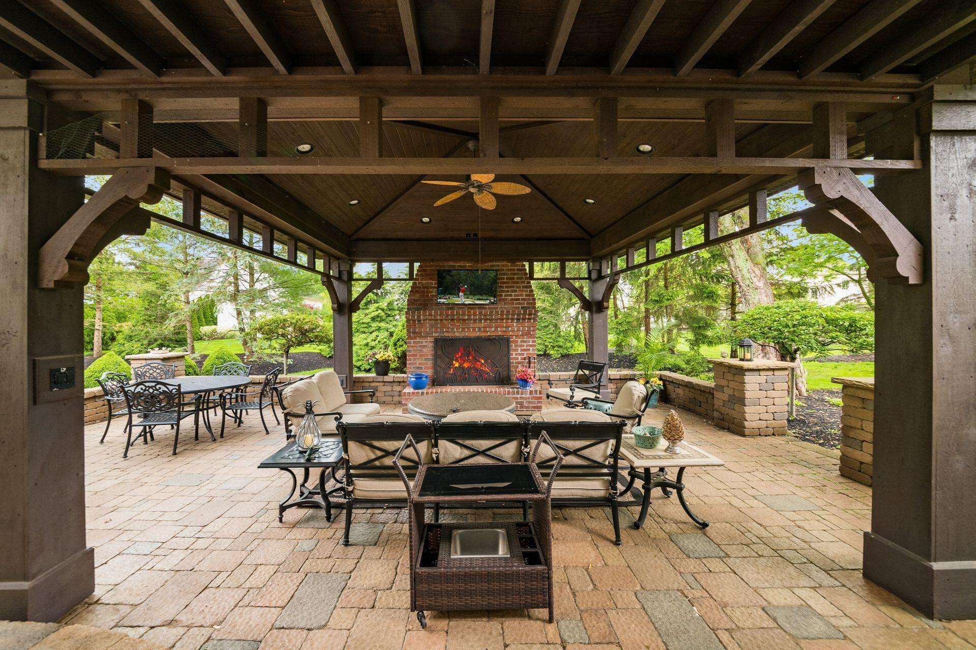 6835 Macneil Drive, Dublin, Ohio image 50
